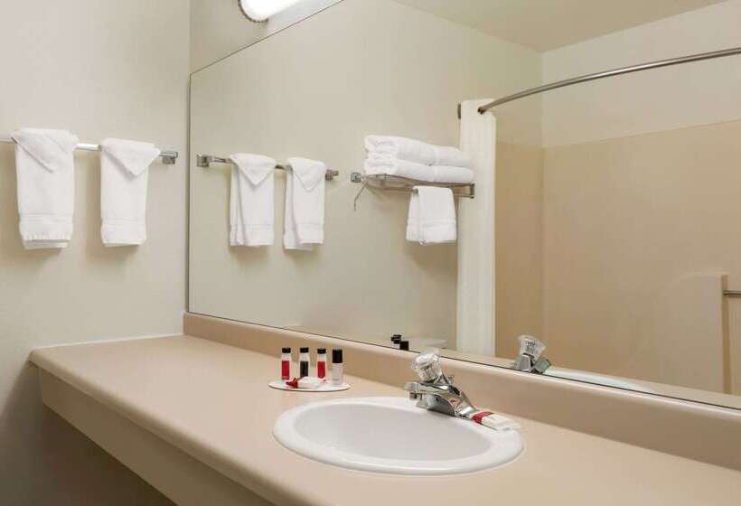 فندق Baymont By Wyndham Whitefish