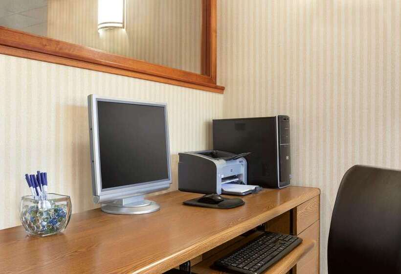 فندق Baymont By Wyndham Whitefish