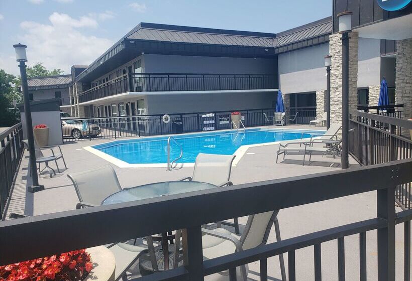 فندق Best Western Center Inn