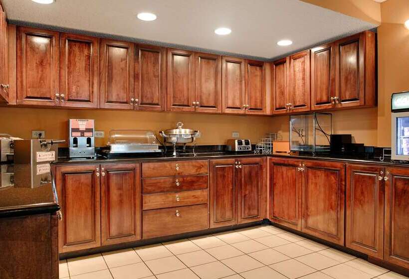 فندق Best Western Flagship Inn