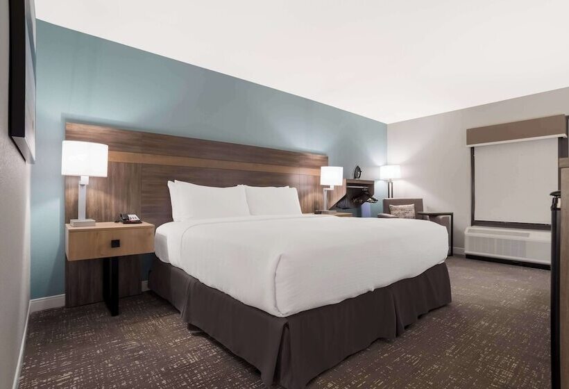 فندق Best Western Flagship Inn