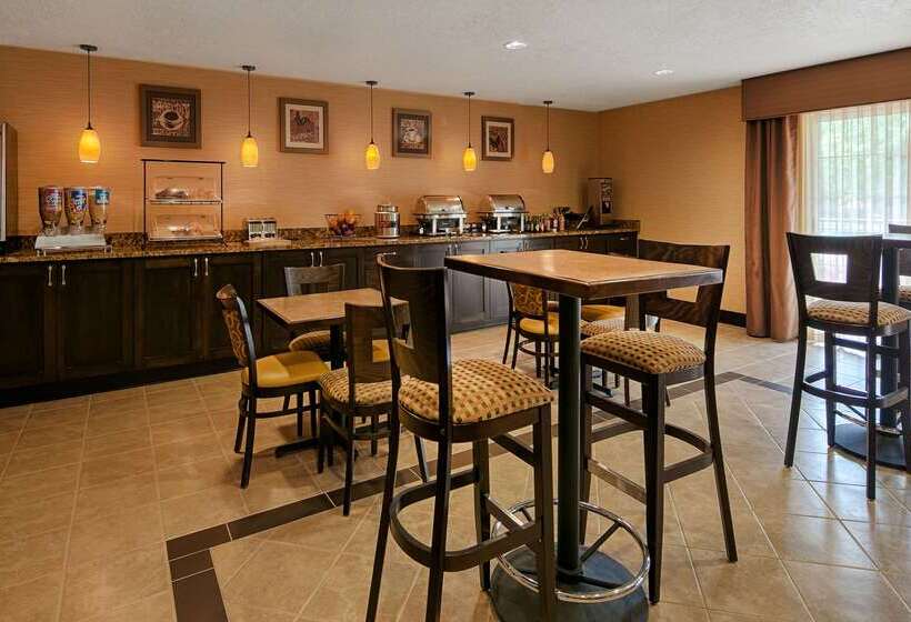 فندق Best Western Plus Grand Manor Inn