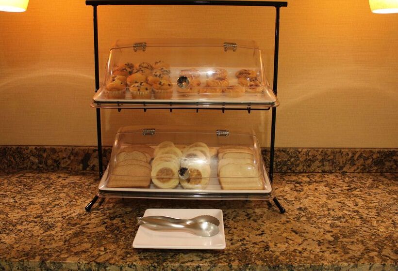 فندق Best Western Plus Grand Manor Inn