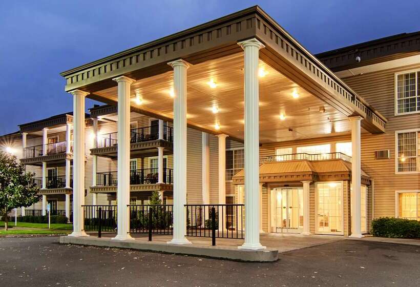 فندق Best Western Plus Grand Manor Inn