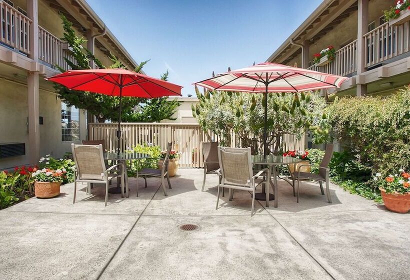 בית מלון כפרי Best Western Marina State Beach