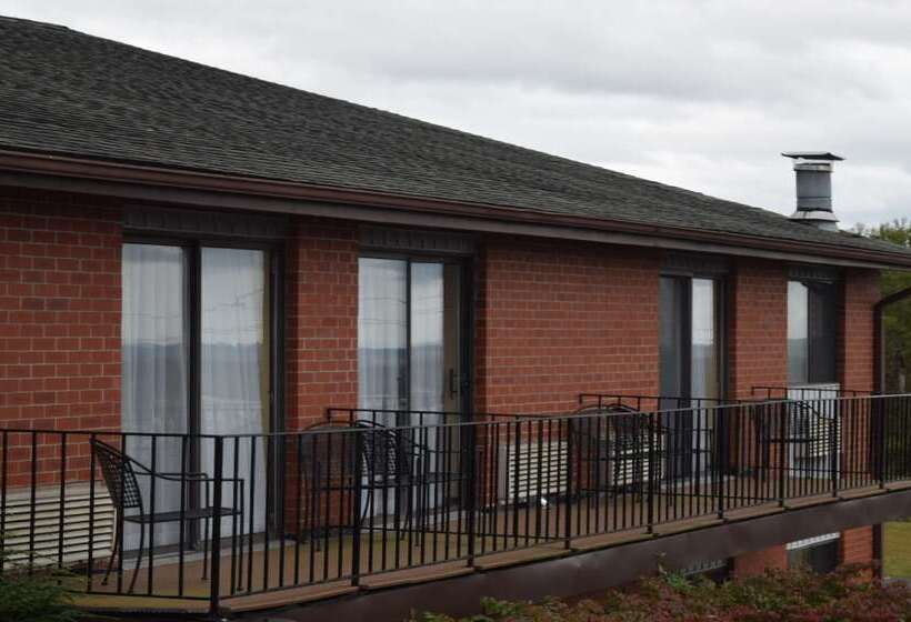 בית מלון כפרי Best Western Monticello