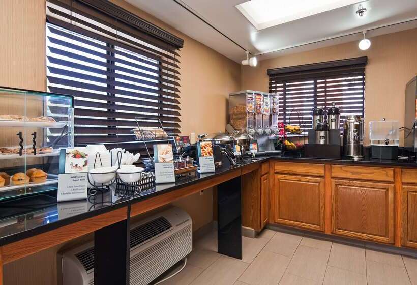 בית מלון כפרי Best Western Monticello