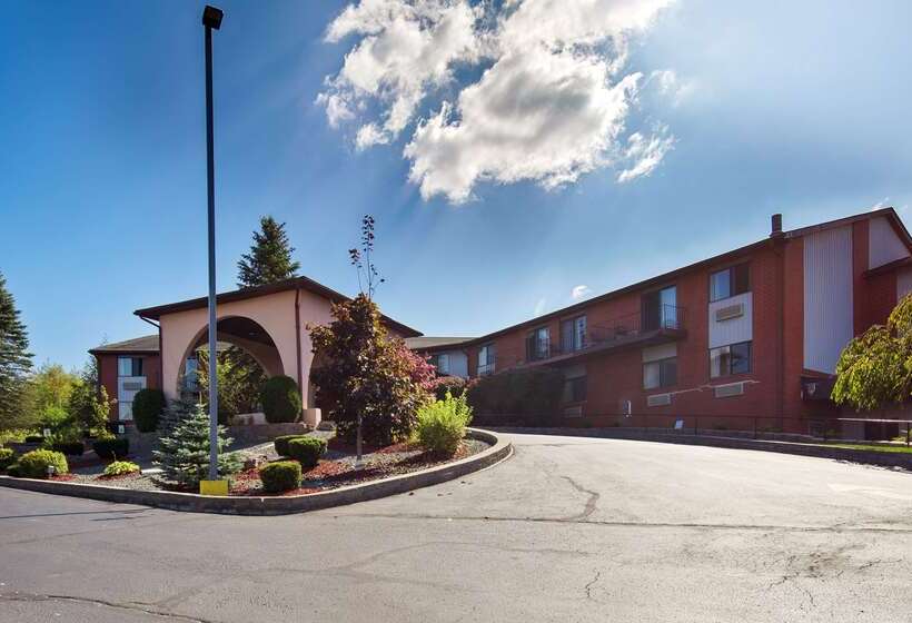 בית מלון כפרי Best Western Monticello