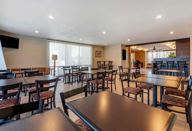 فندق Best Western Orchard Inn