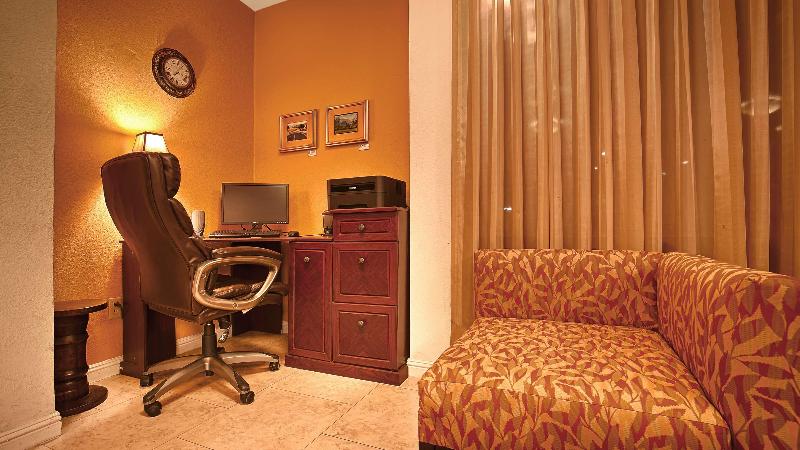 فندق Best Western Orchard Inn