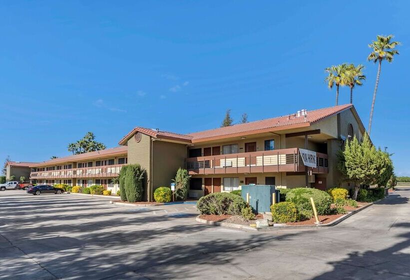 فندق Best Western Orchard Inn