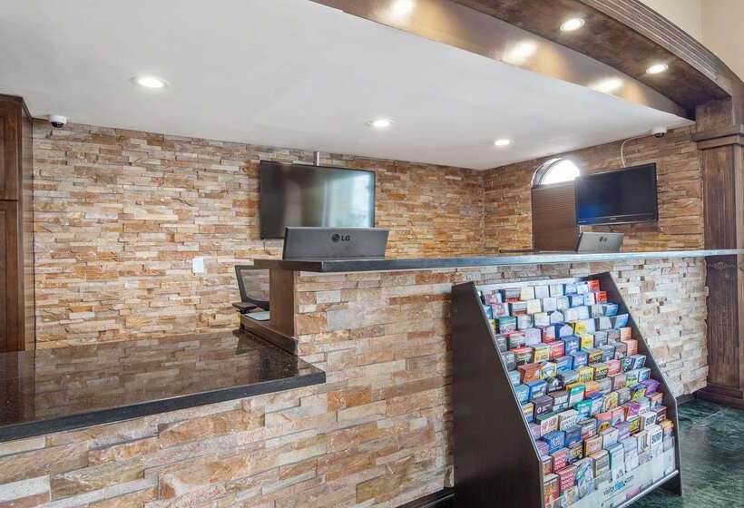 בית מלון כפרי Best Western Pasadena Royale Inn & Suites