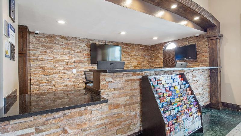 בית מלון כפרי Best Western Pasadena Royale Inn & Suites