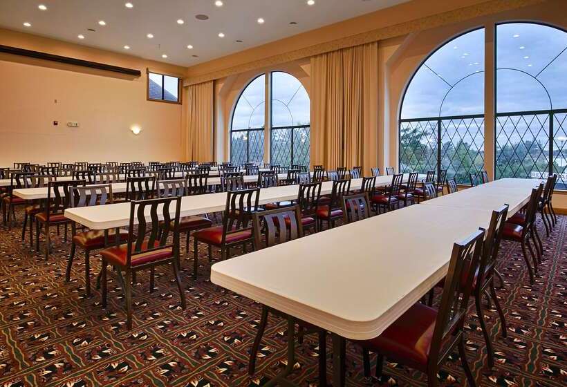 فندق Best Western Plus Dockside Waterfront Inn