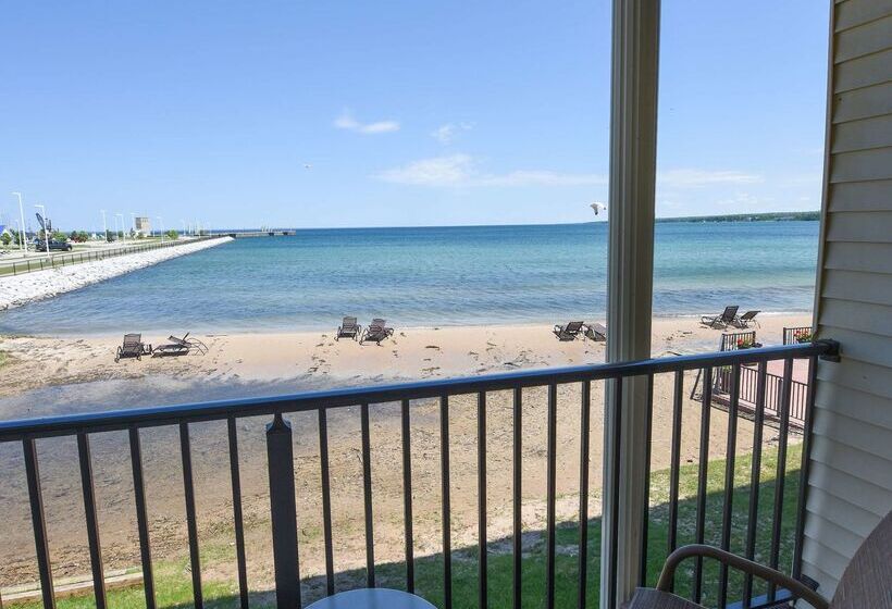 فندق Best Western Plus Dockside Waterfront Inn