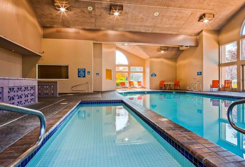 فندق Best Western Plus Mill Creek Inn