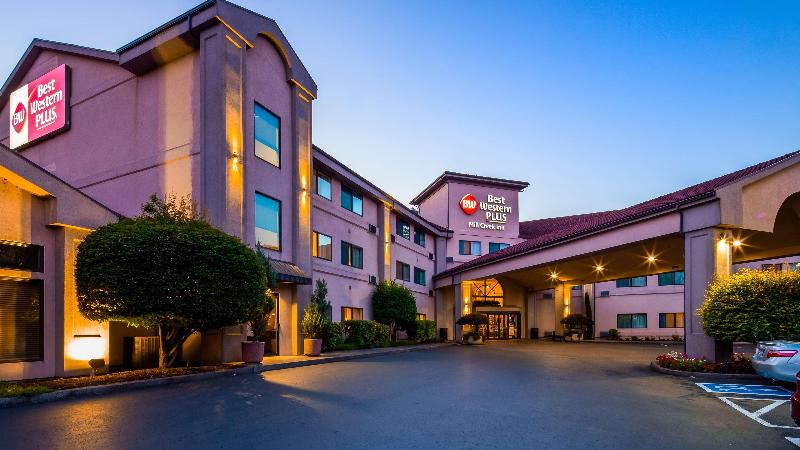 فندق Best Western Plus Mill Creek Inn