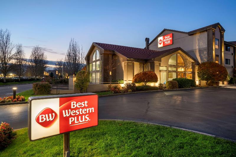 فندق Best Western Plus Mill Creek Inn