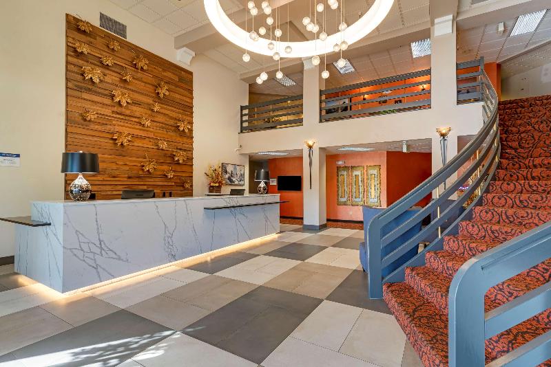 فندق Best Western Plus Mill Creek Inn