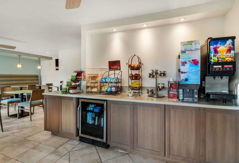 فندق Best Western Plus Monterey Inn