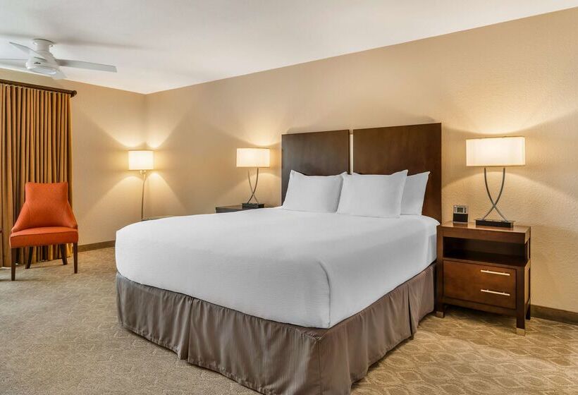 فندق Best Western Plus Monterey Inn