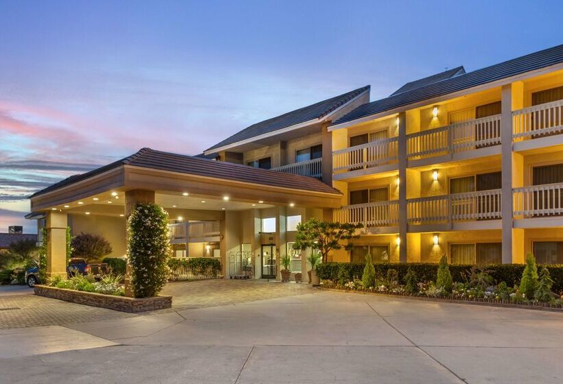 فندق Best Western Plus Monterey Inn