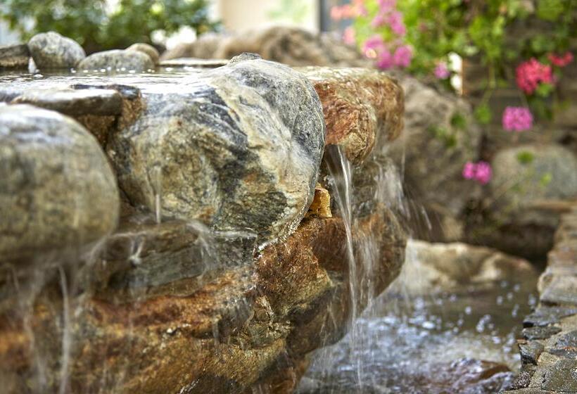 Best Western Posada Royale Hotel & Suites