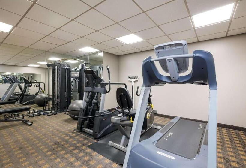 فندق Best Western Riverfront Inn