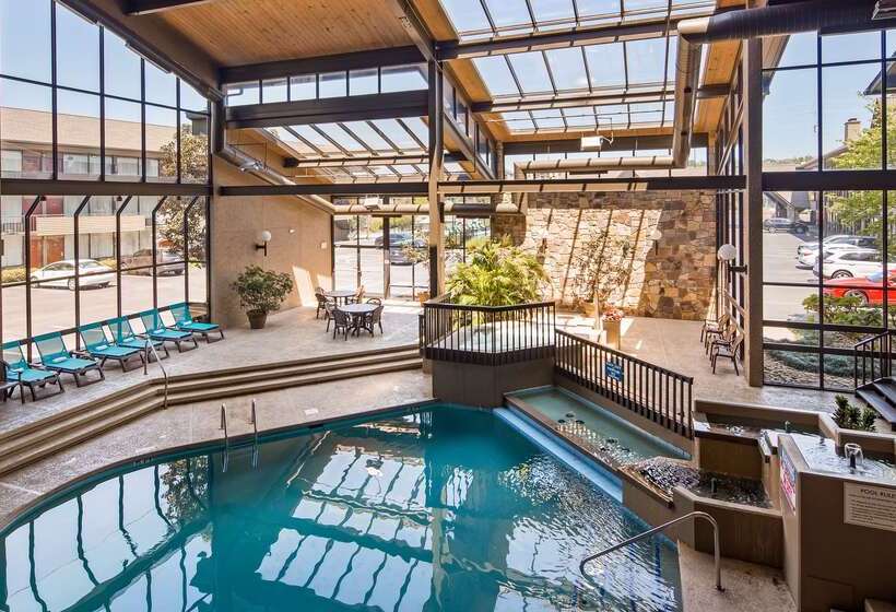 هتل Best Western Toni Inn