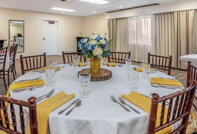 Black Bear Inn, Ascend Hotel Collection