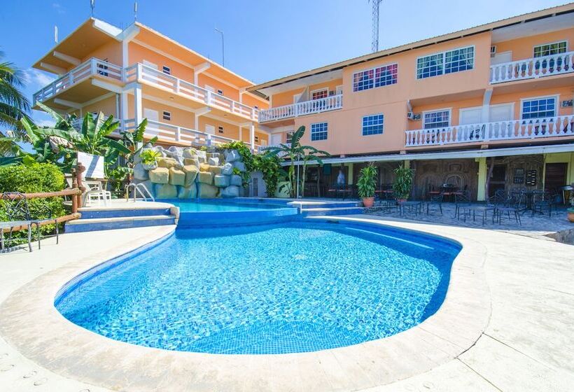 בית מלון כפרי Cahal Pech Village Resort