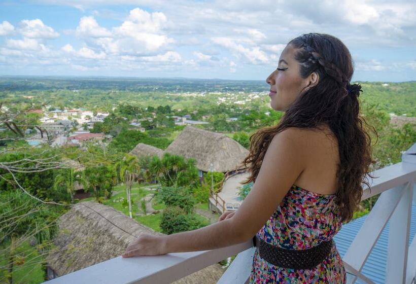 בית מלון כפרי Cahal Pech Village Resort