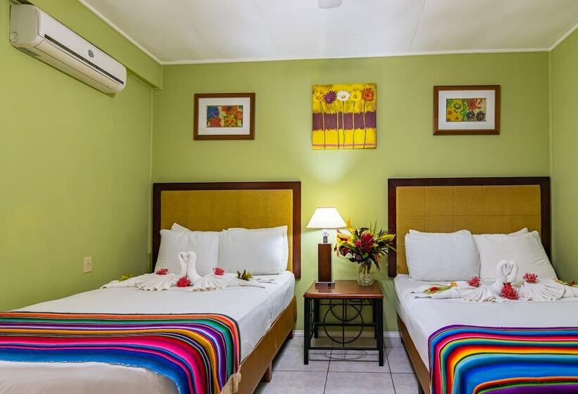 בית מלון כפרי Cahal Pech Village Resort