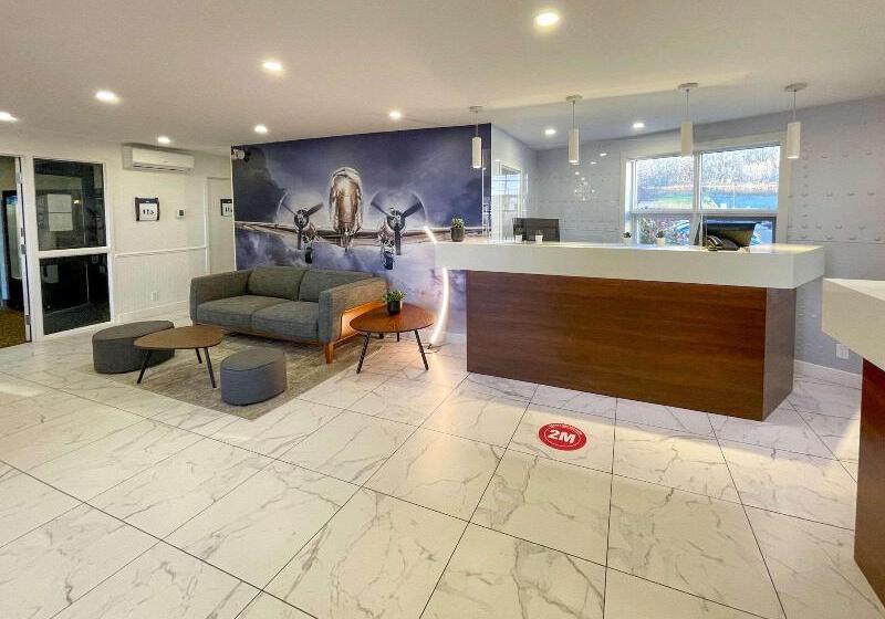 בית מלון כפרי Clarion Pointe Quebec Airport