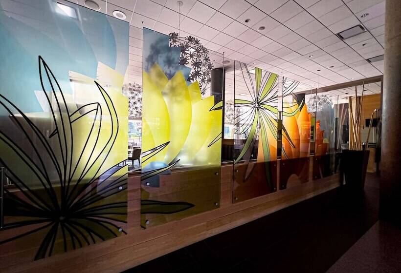 Coast Chilliwack Hotel By Apa