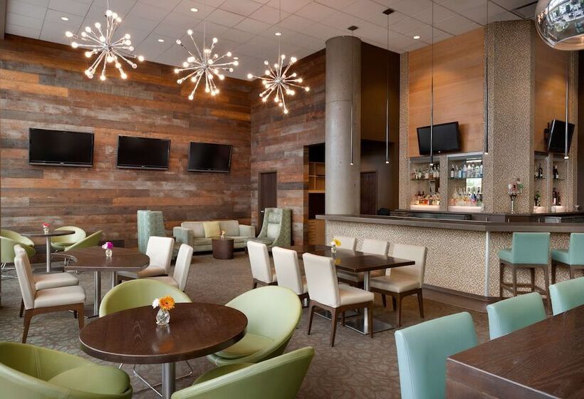 Coast Chilliwack Hotel By Apa