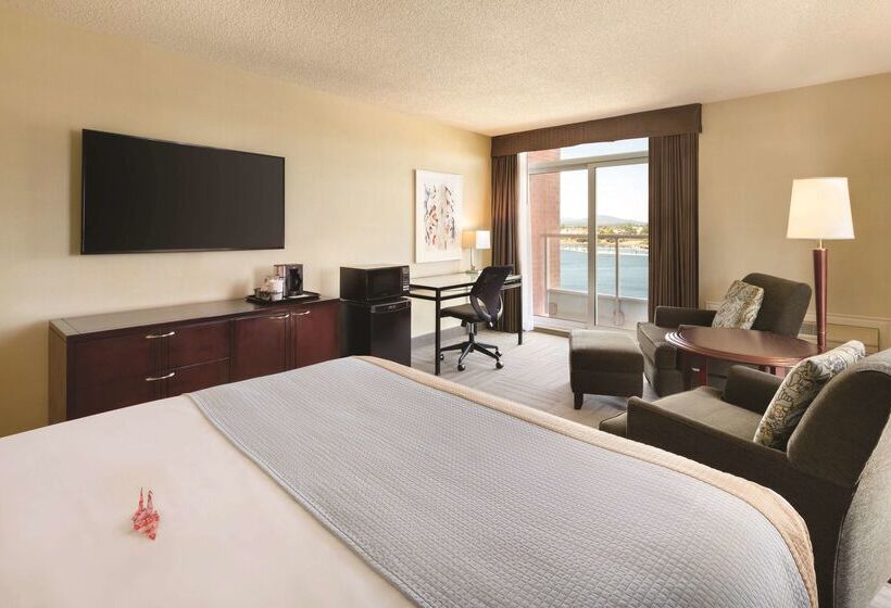 Coast Victoria Hotel & Marina By Apa