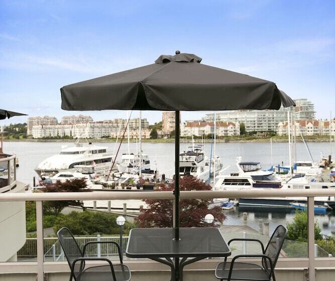 Coast Victoria Hotel & Marina By Apa