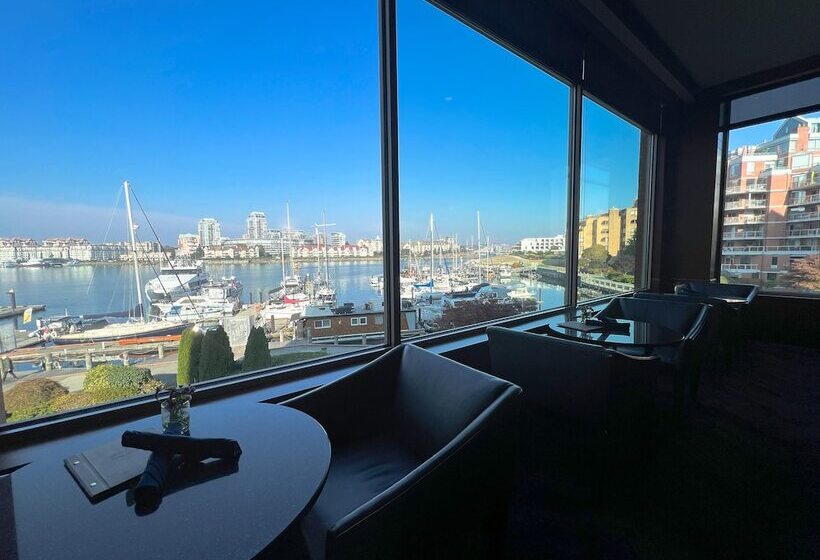 Coast Victoria Hotel & Marina By Apa