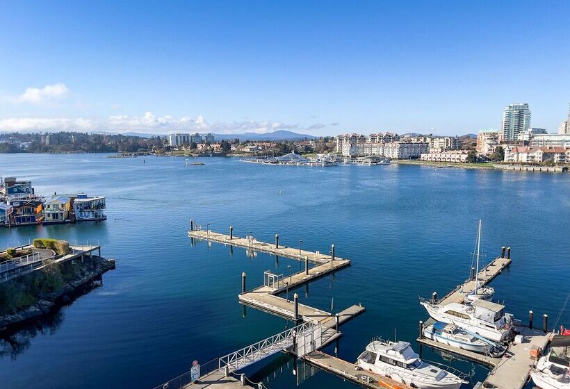 Coast Victoria Hotel & Marina By Apa