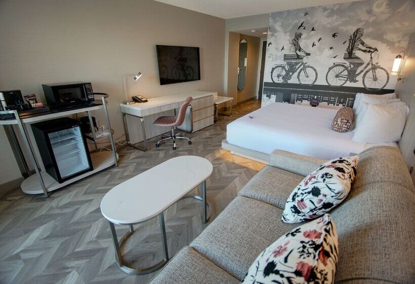 Coast Victoria Hotel & Marina By Apa