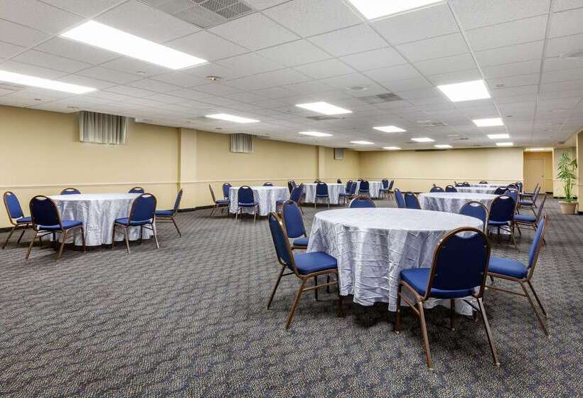 فندق Comfort Inn Aikens Center