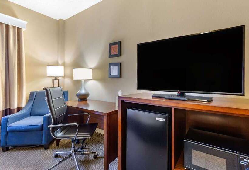 فندق Comfort Inn Aikens Center