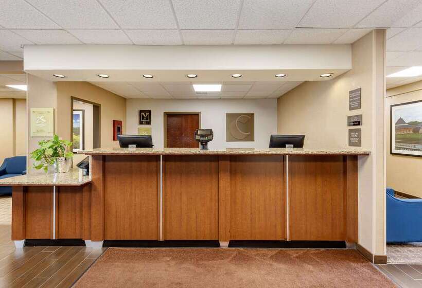 فندق Comfort Inn Aikens Center