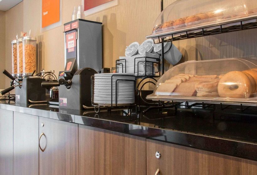 فندق Comfort Inn Airport