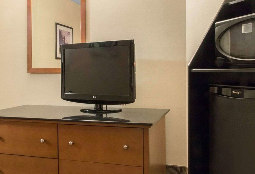 فندق Comfort Inn Airport