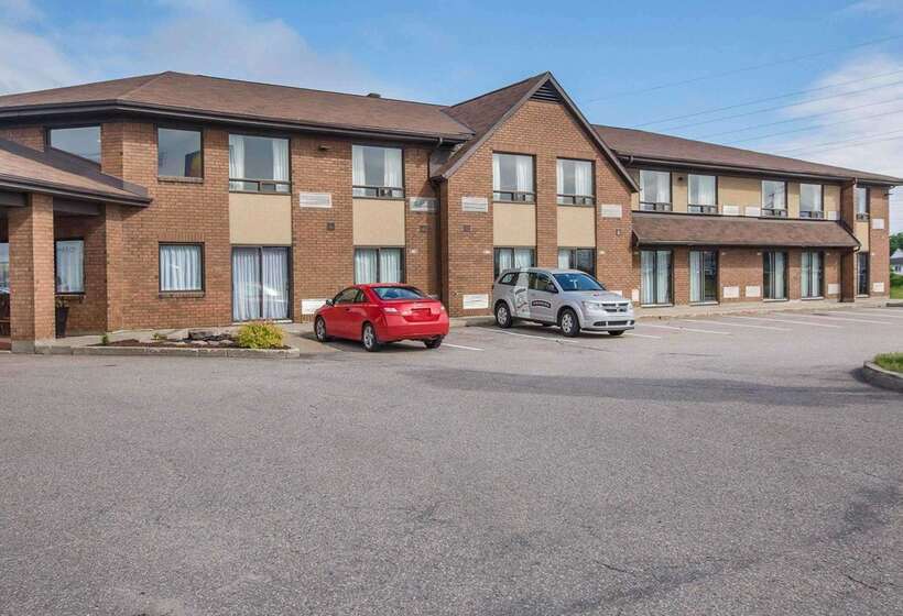 בית מלון כפרי Comfort Inn Baie Comeau