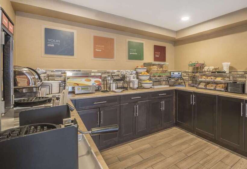 בית מלון כפרי Comfort Inn