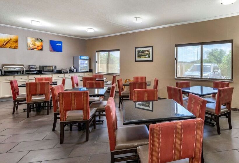 Отель Comfort Inn Moline  Quad Cities