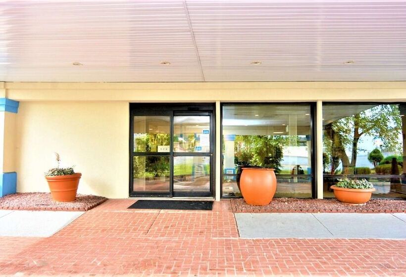 فندق Surestay Plus By Best Western Reading North